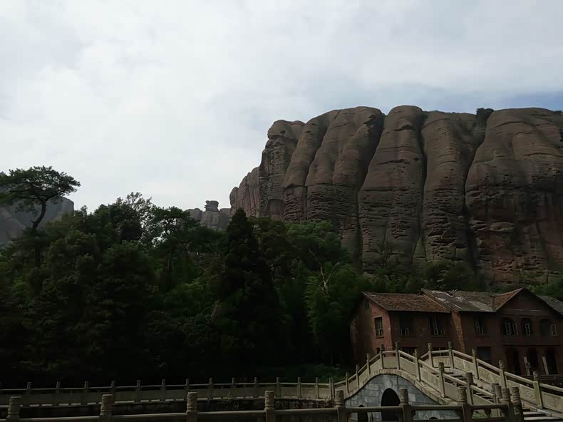 江西省上饶市弋阳县龟峰风景区