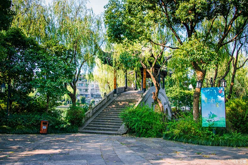 探访古越园林 游绍兴鹿湖园