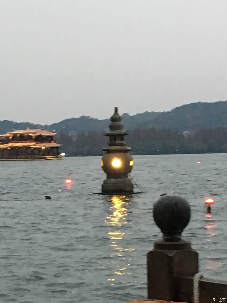 西湖十景之——三潭映月,西湖地标,一元钱背面,当时天太黑了就没有