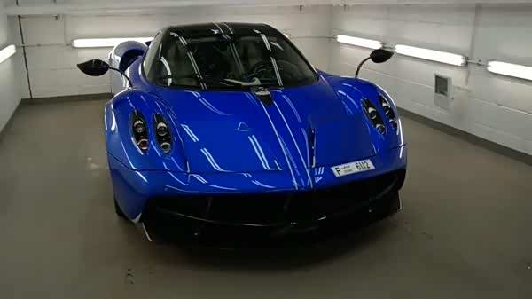 2015近距离实拍蓝色超跑帕加尼风之子 pagani huayra
