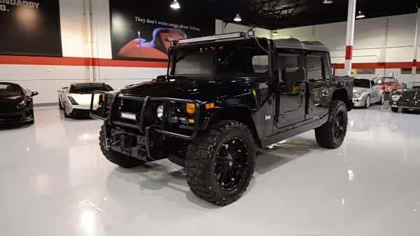 实拍黑武士版悍马hummerh1alphasuv