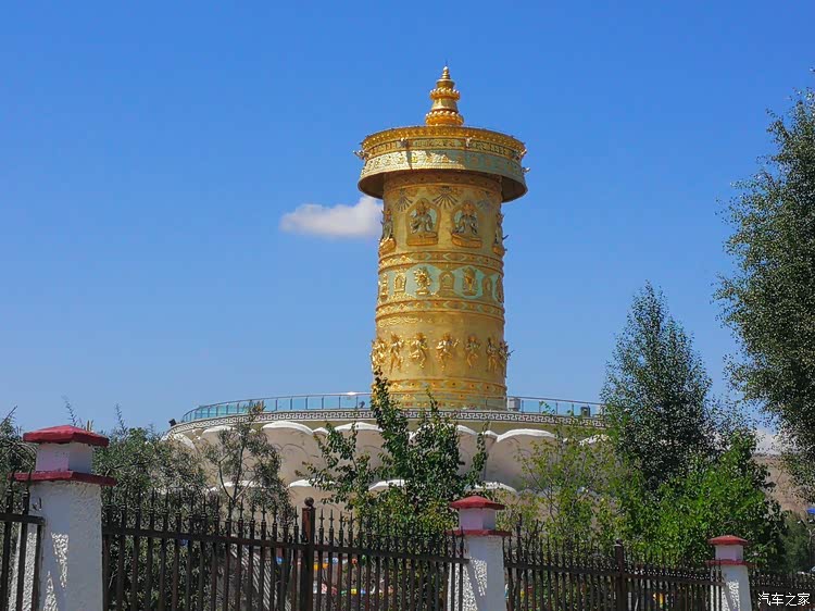 【拍摄点】7月29号16点,贵德清清黄河景区水车广场.