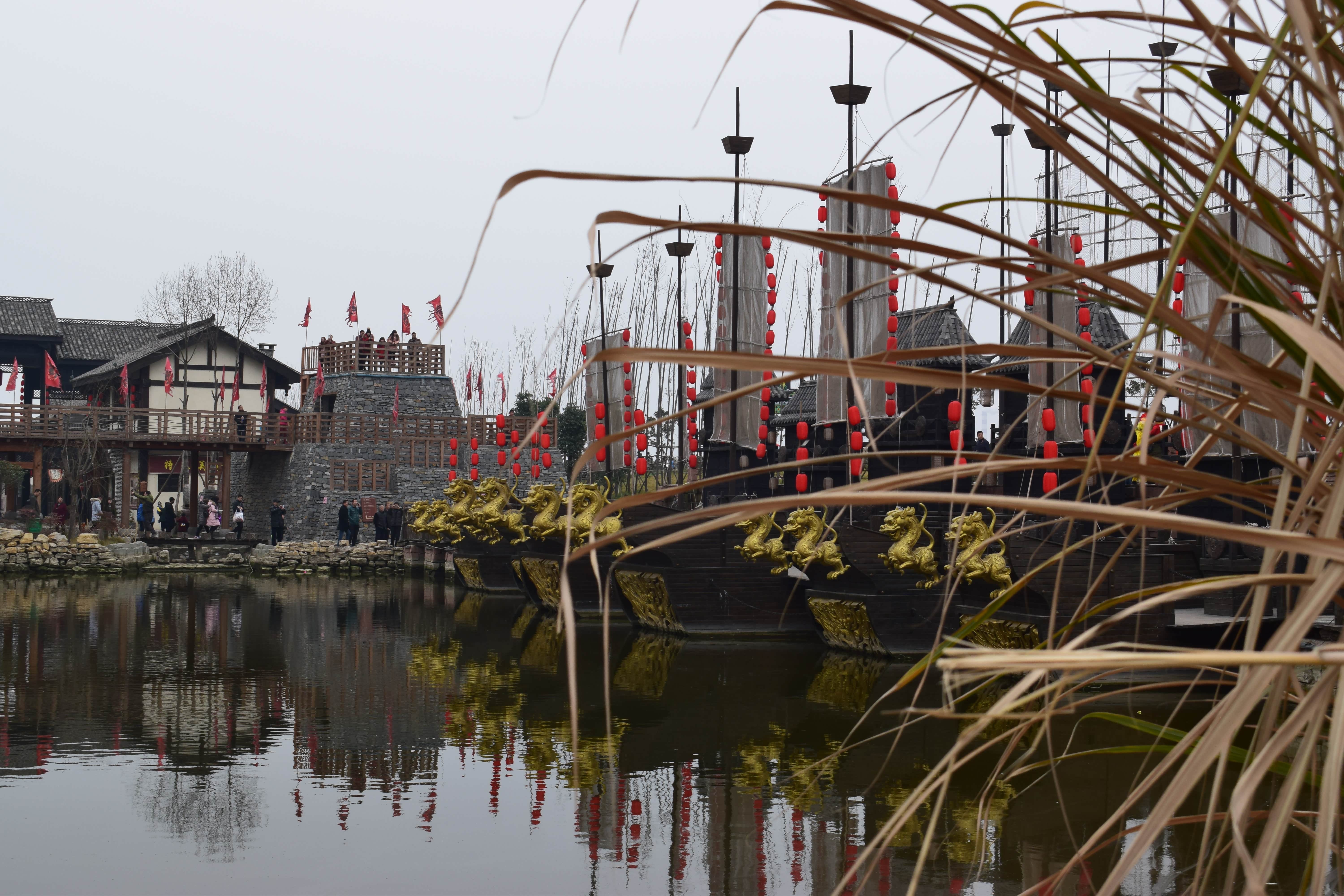 草船借鉴的场景.