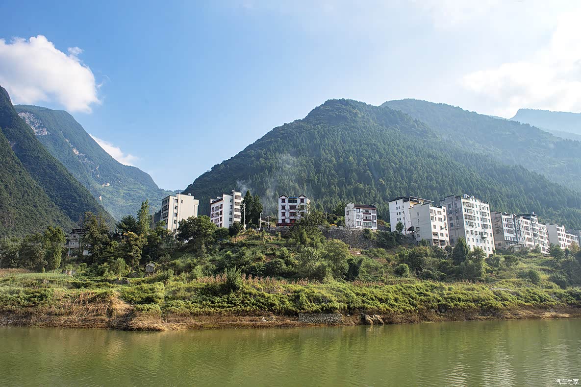 包含巴东县最好玩的旅游安排的词条