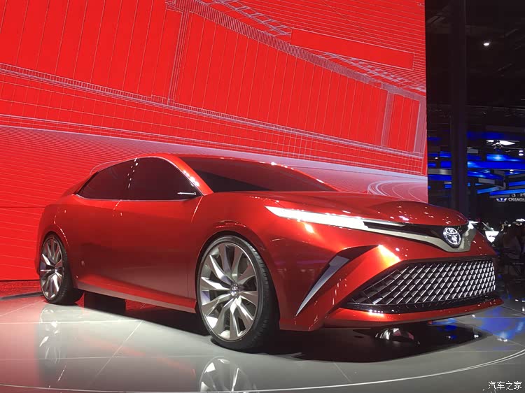 新款丰田凯美瑞概念车,值得期待.