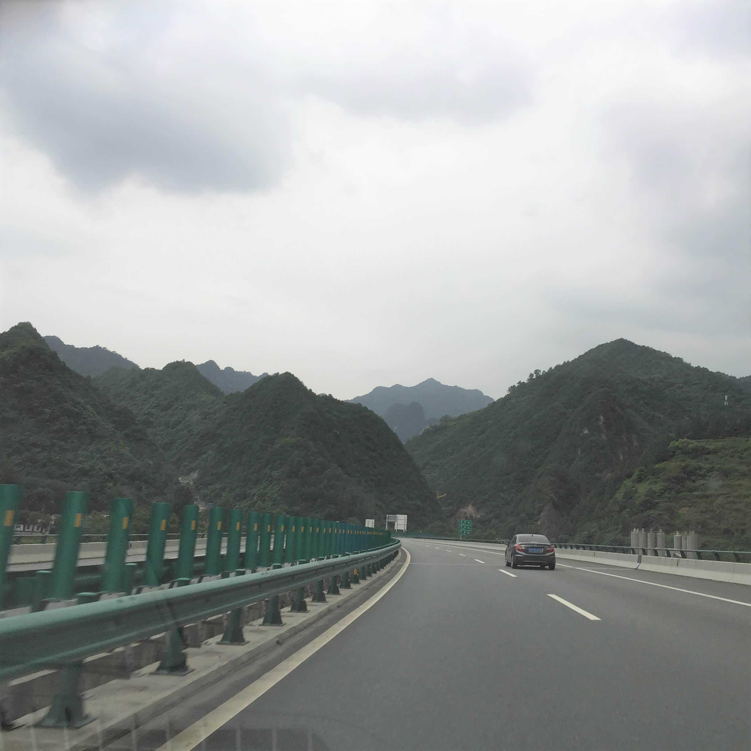 g30路上风景