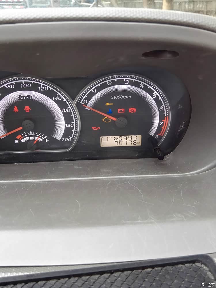 到达青海省格尔木市做7万公里保养时里程表读数