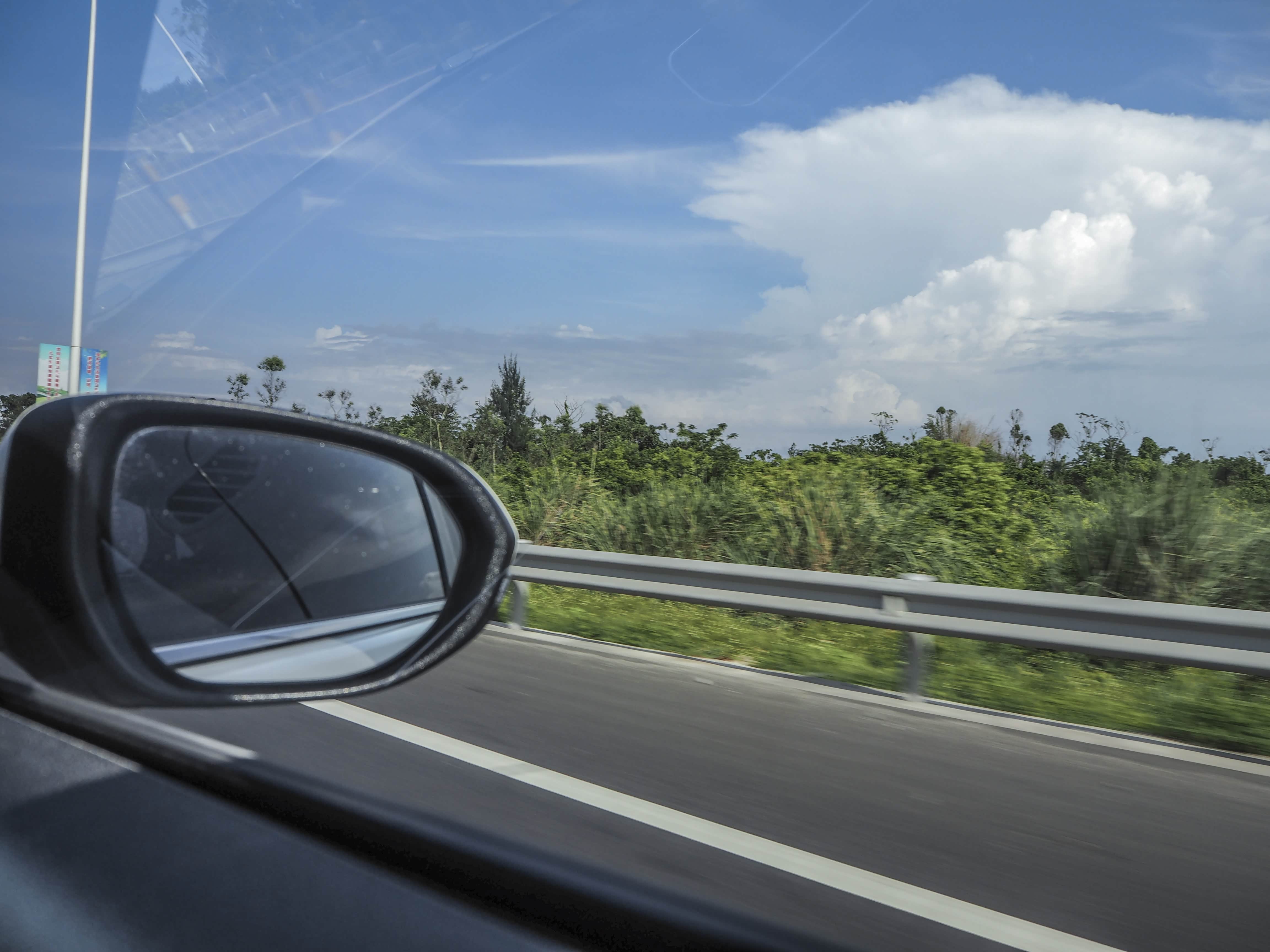 全程高速,还有一段超美的沿海公路,感觉在海南开车是一件很幸福的事