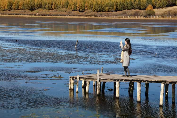 月亮湖景区:有着良好的森林植被,孕育了众多的河流,湖泊,沼泽和湿地