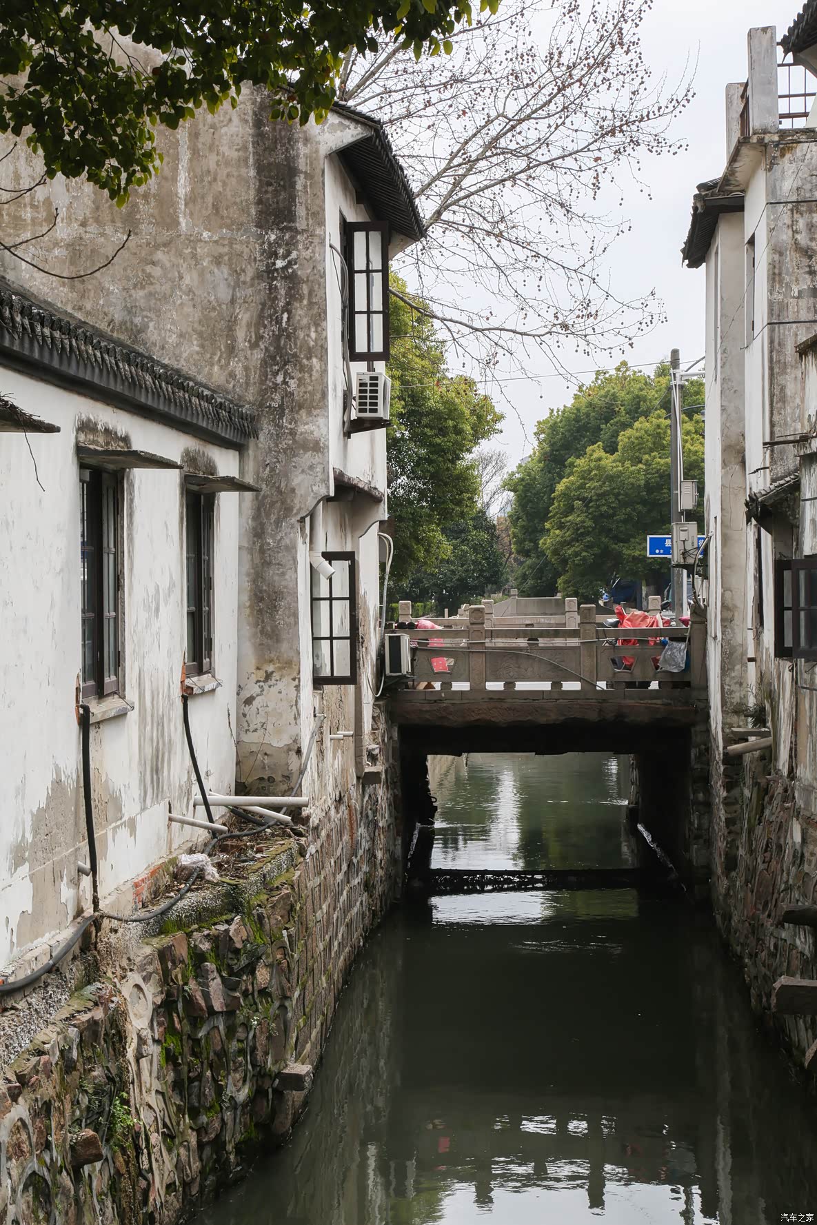 对于常熟的喜爱,莫过于安静地走在那些小巷子里,原本的滋味不时地呈现