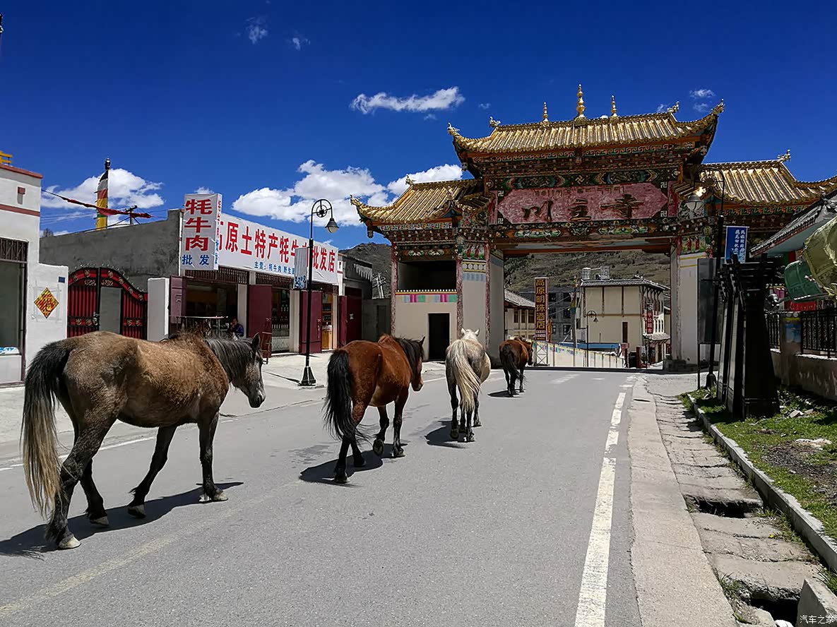 荐若尔盖县唐克镇重庆武隆天生三桥景区