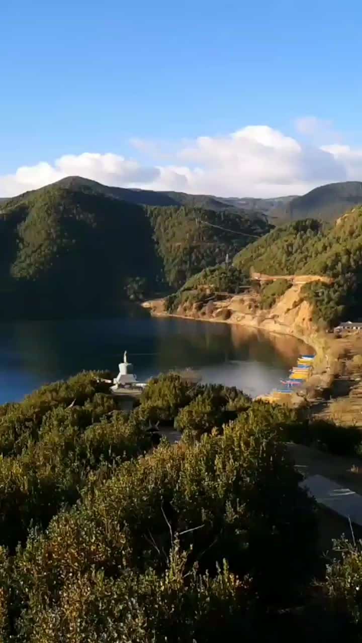 晴空万里如画山水