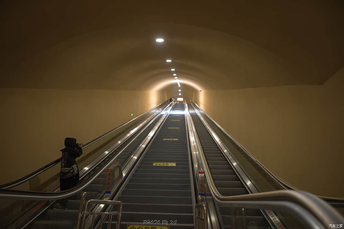 探寻中国第四大沙漠深入到腾格里沙漠中