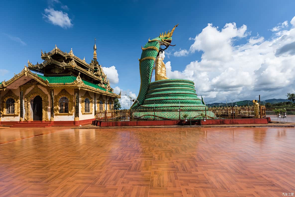 掸族村寨,偶遇一场精彩的欢庆活动