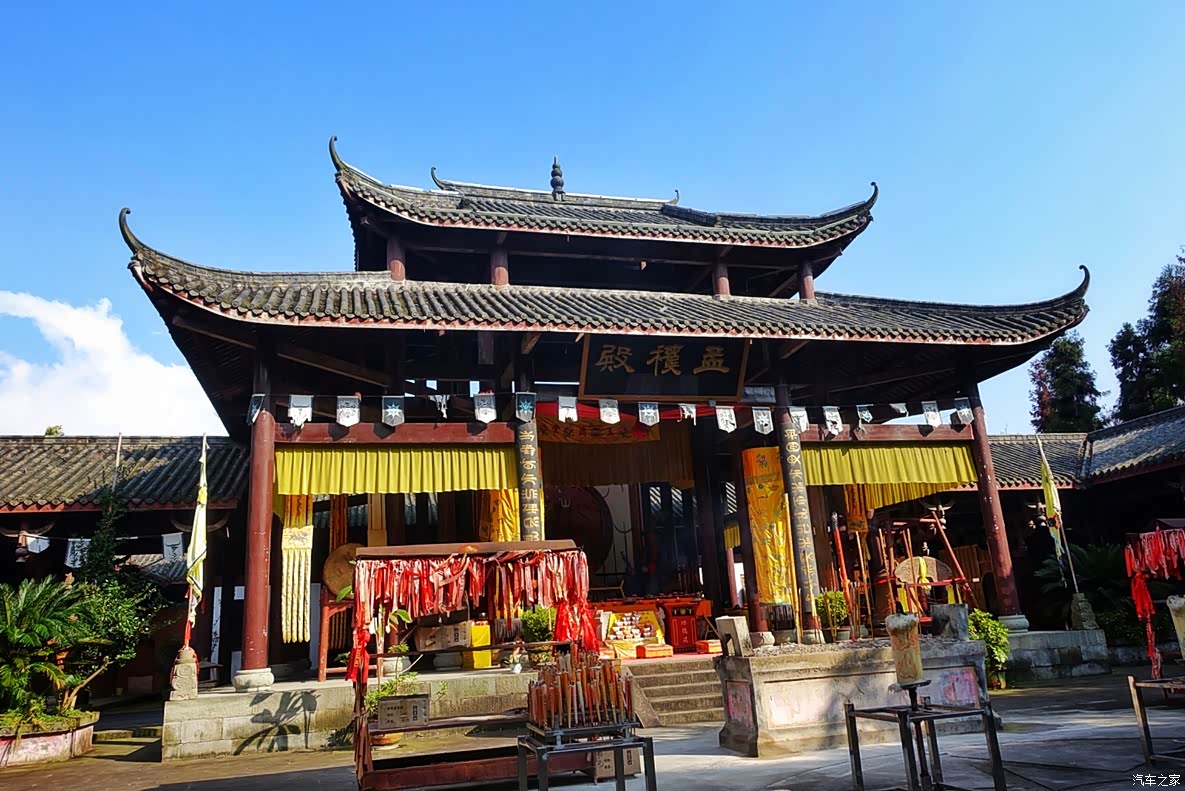 【陪你一起看世界—四川站】邂逅雷波马湖,聆听彝王孟获的故事!