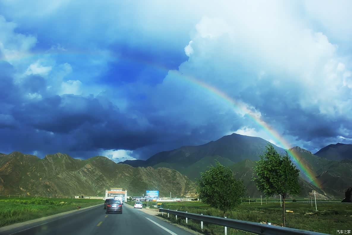 携娇妻驾suv车穿越青藏线g109的春夏秋冬