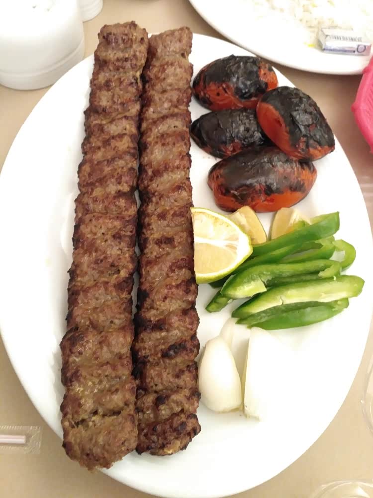 伊朗首都德黑兰之旅~自主品牌汽车满路跑:)