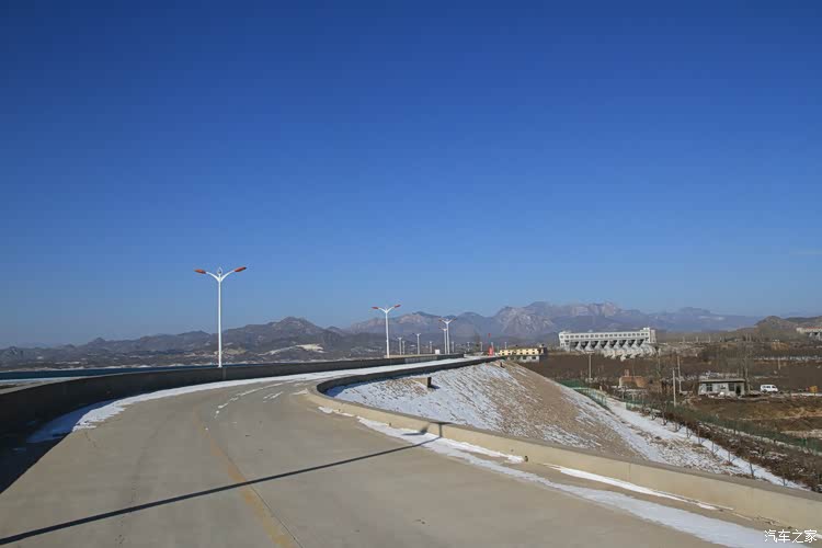 大风暴雪虽可降温,但小炫依然美丽--岗南水库纪行