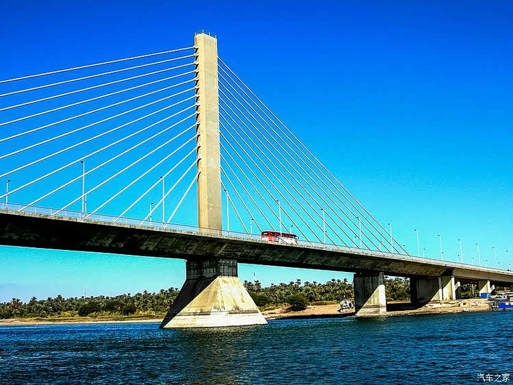 尼罗河大桥