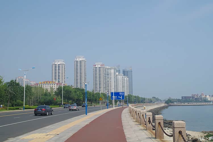 烟台的滨海公路:非常美的海景公路,值得开车沿着这条路走一遍.