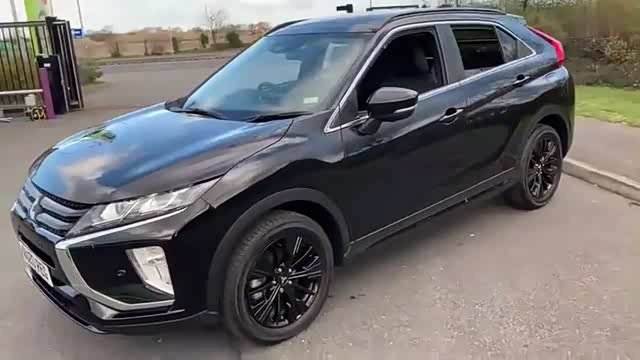 实拍黑色三菱奕歌