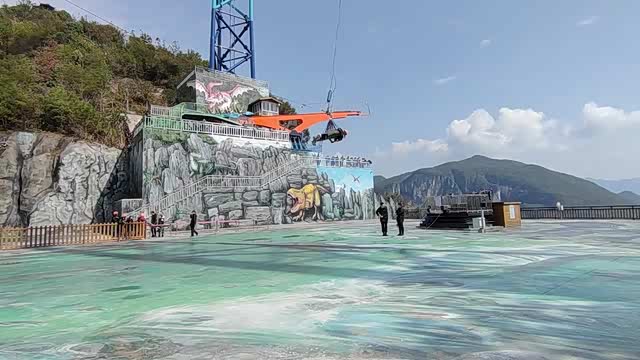 云阳龙缸的大秋千