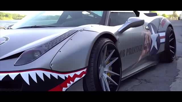 超级跑车在街上看到这辆大鲨鱼你会是什么反应
