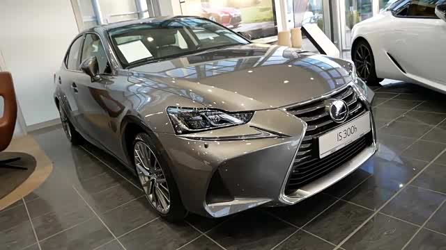 2020款雷克萨斯is300h外观内饰展示性能强劲