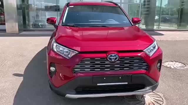 红色丰田荣放也爷们外观展示一波