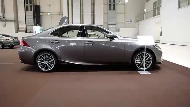 雷克萨斯2020款is300h自媒实拍欣赏