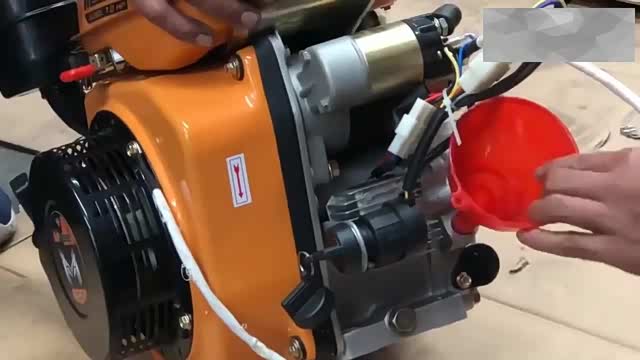 这么精致的迷你柴油机怎能错过细节不过到底是哪国产的