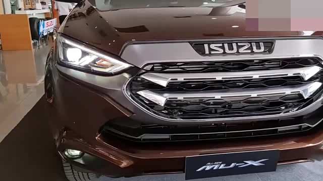 2021款五十铃mux牧游侠实拍