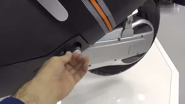 实拍雅迪g5电动车